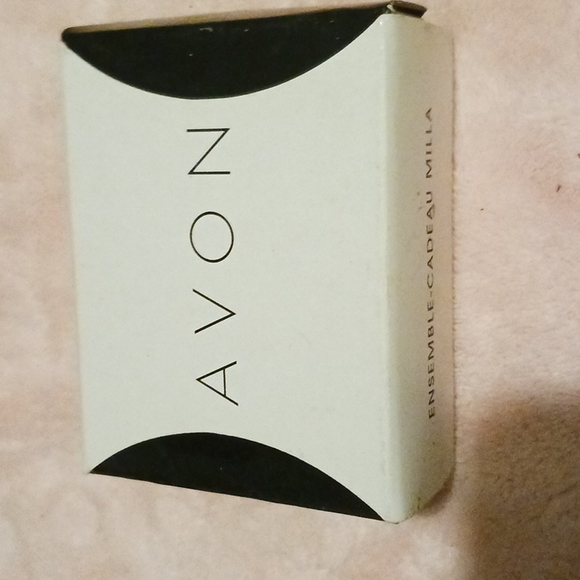 Avon Milla Gift Set. NWOT. - Picture 5 of 6